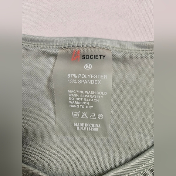 LA Society Size Med ,Sage Green Textured Sports Bra - Picture 6 of 8